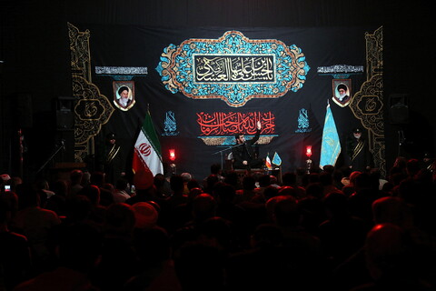 تصاویر/ حال و هوای مسجد مقدس جمکران در شب شهادت امام حسن عسکری(ع)