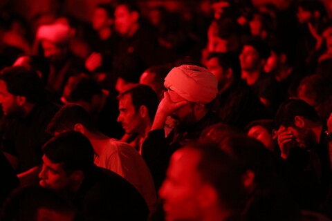 تصاویر/ حال و هوای مسجد مقدس جمکران در شب شهادت امام حسن عسکری(ع)