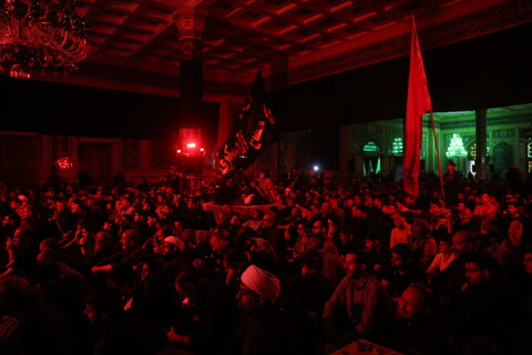 تصاویر/ حال و هوای مسجد مقدس جمکران در شب شهادت امام حسن عسکری(ع)