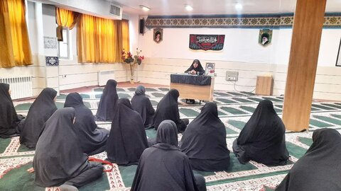 تصاویر/برگزاری مراسم سوگواری شهادت امام حسن عسکری در مدرسه علمیه فاطمه الزهرا ساوه