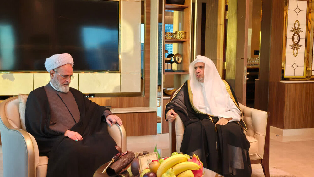 الأمين العام لرابطة العالم الإسلامي: التقدم الذي أحرزته الحوزات العلمية في مختلف المجالات محل تقدير وإشادة/ ضرورة الاهتمام بالتقريب بين المذاهب والبلدان الإسلامية الأمين العام لرابطة العالم الإسلامي: التقدم الذي أحرزته الحوزات العلمية في مختلف المجالات محل تقدير وإشادة/ ضرورة الاهتمام بالتقريب بين المذاهب والبلدان الإسلامية