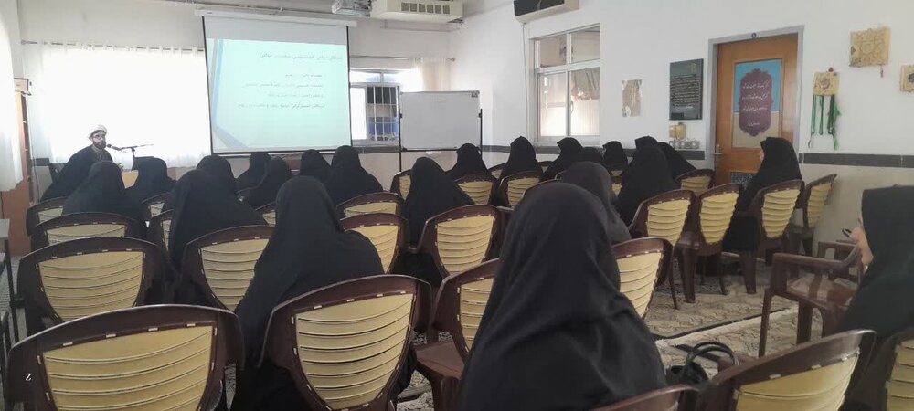 برگزاری کارگاه «شبهه‌پژوهی» ویژه مبلغان خواهر طرح امین در میبد