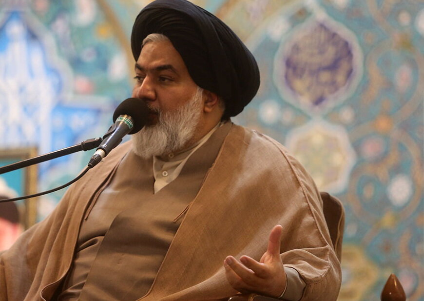 فضای مجازی گرمای زندگی را از بین می‌برد / اولین چیزی که نظام خانواده را تهدید می‌کند بی‌نمازی است