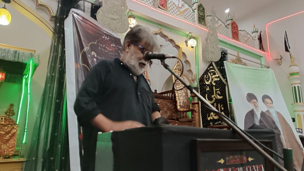 हम अहले-बैत के दीवाने हैं, हमारे पास क़ुरान की सच्ची व्याख्या और सच्चा इस्लाम है