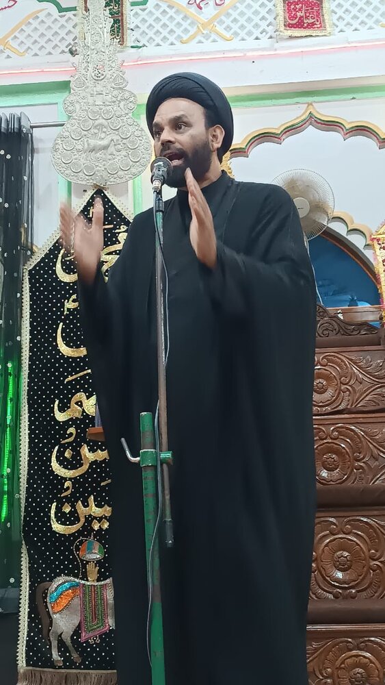 हम अहले-बैत के दीवाने हैं, हमारे पास क़ुरान की सच्ची व्याख्या और सच्चा इस्लाम है