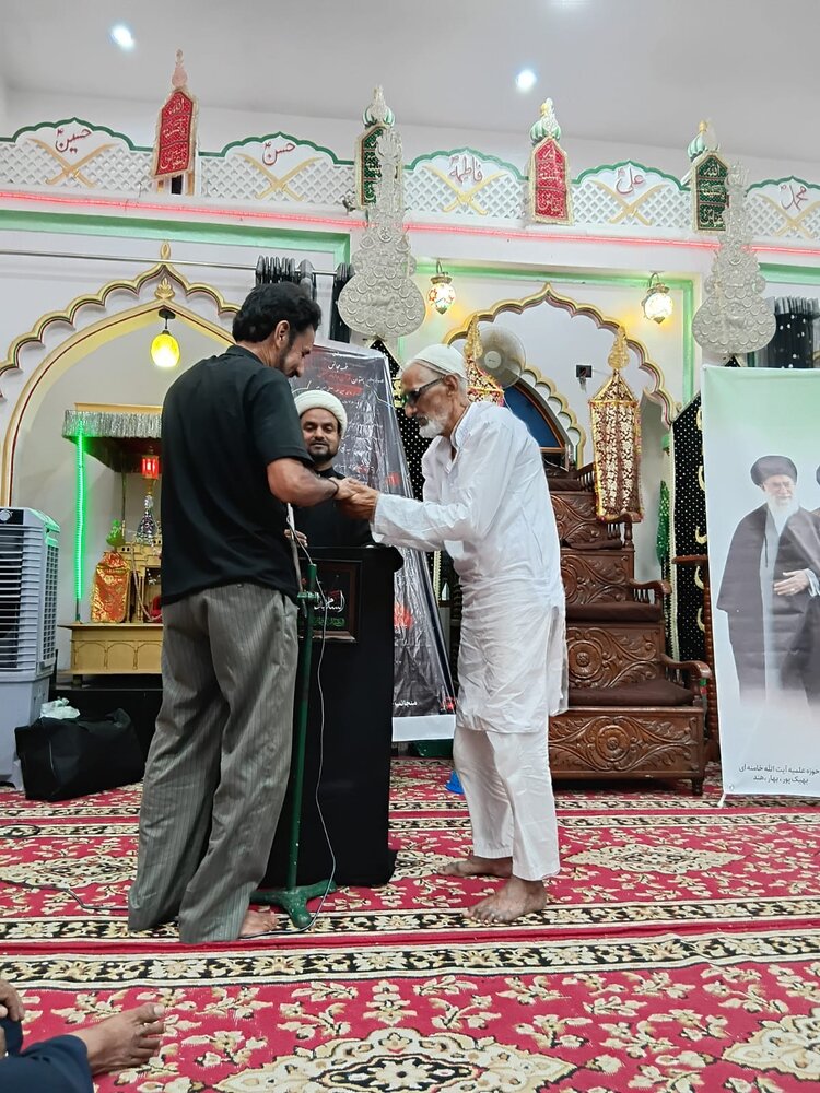 हम अहले-बैत के दीवाने हैं, हमारे पास क़ुरान की सच्ची व्याख्या और सच्चा इस्लाम है