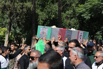 فیلم/ روایتی از بدرقه و وداع با شهید پاسدار رحیم محمدی، از حسینیه ثارالله کرمان تا گلزارشهدا