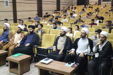 تصاویر/  نشست علمی با موضوع «کار تشکیلاتی با محوریت امام جامعه و محله» در ارومیه