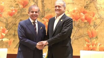 دیدار نخست‌وزیر پاکستان با رئیس‌جمهور ایران در جریان سفر به چین