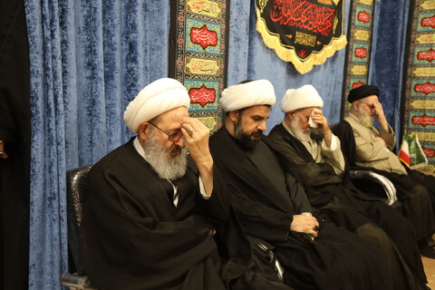 تصاویر / مراسم عزاداری شب شهادت امام حسن عسکری (ع) در بیت آیت الله فقیهی