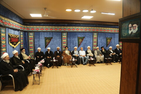 تصاویر / مراسم عزاداری شب شهادت امام حسن عسکری (ع) در بیت آیت الله فقیهی