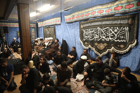 تصاویر / مراسم عزاداری شب شهادت امام حسن عسکری (ع) در بیت آیت الله فقیهی