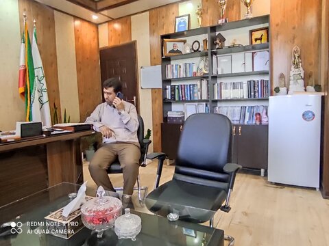 تصاویر/تجلیل از مدیران و کارمندان دولت توسط کادر مدرسه علمیه صدیقه طاهره غرق آباد