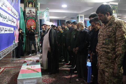 تصاویر/ مراسم تشییع شهید پاسدار رحیم محمدی در حسینیه ثارالله