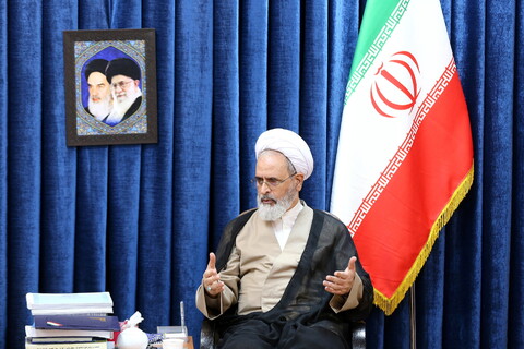تصاویر/ دیدار اعضای خانه طلاب جوان با آیت الله اعرافی