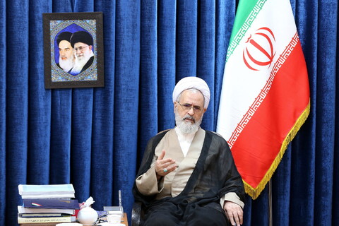 تصاویر/ دیدار اعضای خانه طلاب جوان با آیت الله اعرافی