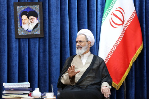 تصاویر/ دیدار اعضای خانه طلاب جوان با آیت الله اعرافی