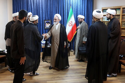 تصاویر/ دیدار اعضای خانه طلاب جوان با آیت الله اعرافی