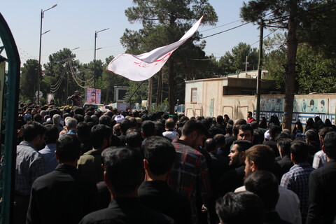 وداع مردم کرمان با شهید پاسدار رحیم محمدی