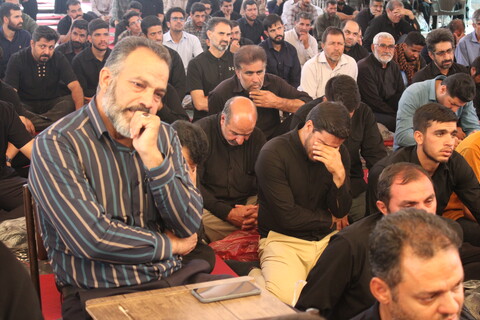 وداع مردم کرمان با شهید پاسدار رحیم محمدی