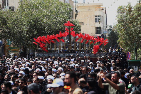 تصاویر / دسته عزاداری روز شهادت امام حسن عسکری (ع) با حضور آیت الله العظمی وحید خراسانی