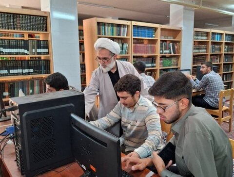 تصاویر/ دوره تابستان پژوهشی مدرسه علمیه امام خمینی(ره) ارومیه