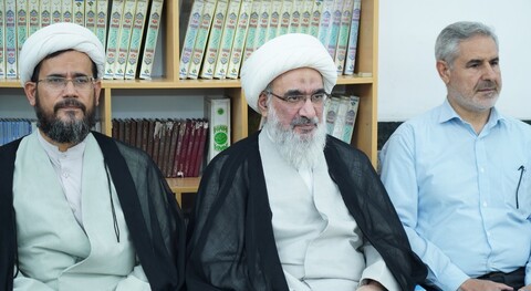 تصاویر/ برگزاری آیین پاسداشت چهره ماندگار قرآنی استان در گلزار شهدای بوشهر