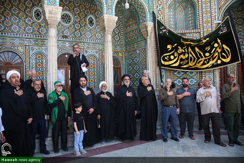 حضور دسته‌های عزاداری شهادت امام عسکری(ع) در حرم کریمه اهل‌بیت(س)