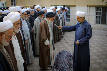 فیلم| مراسم تشییع و اقامه نماز بر پیکر مرحوم حجت الاسلام و المسلمین محمد سلیمیان