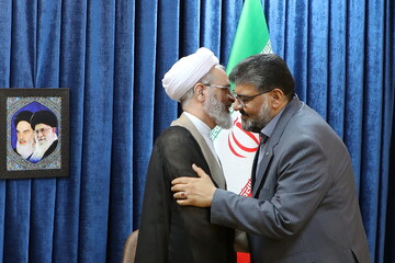 تصاویر/ دیدار رئیس مرکز وکلا، کارشناسان رسمی و مشاوران خانواده قوه قضائیه با آیت الله اعرافی