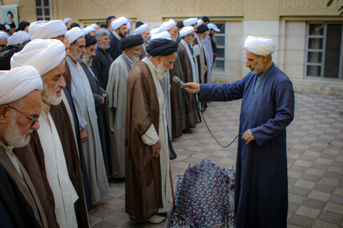 تصاویر/مراسم تشییع پیکر مرحوم حجت الاسلام و المسلمین شیخ محمد سلیمیان در مدرسه آیت الله آخوند همدانی