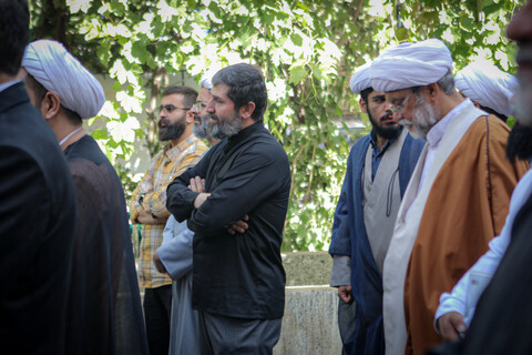 تصاویر/مراسم تشییع پیکر مرحوم حجت الاسلام و المسلمین شیخ محمد سلیمیان در مدرسه آیت الله آخوند همدانی