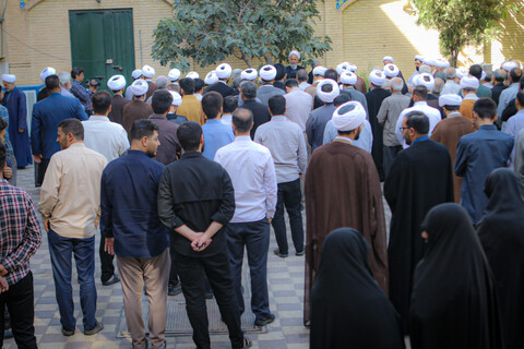 تصاویر/مراسم تشییع پیکر مرحوم حجت الاسلام و المسلمین شیخ محمد سلیمیان در مدرسه آیت الله آخوند همدانی