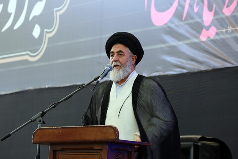 تصاویر/ تجلیل از خادمین اربعین