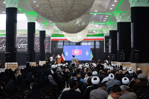 تصاویر/ تجلیل از خادمین اربعین