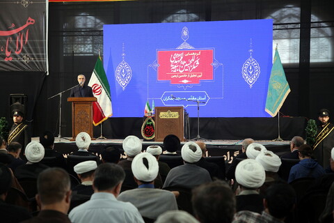 تصاویر/ تجلیل از خادمین اربعین