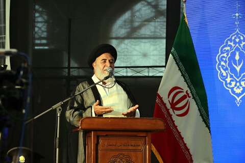 تصاویر/ تجلیل از خادمین اربعین