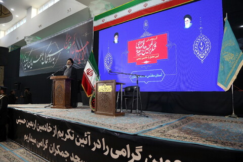 تصاویر/ تجلیل از خادمین اربعین