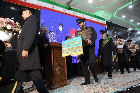 تصاویر/ تجلیل از خادمین اربعین