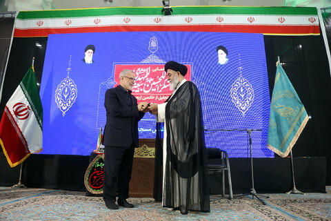 تصاویر/ تجلیل از خادمین اربعین