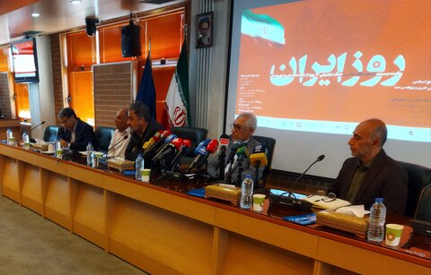 تصاویر/ نشست خبری نمایشگاه عکس «۱۲ روز ایران»