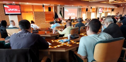 تصاویر/ نشست خبری نمایشگاه عکس «۱۲ روز ایران»