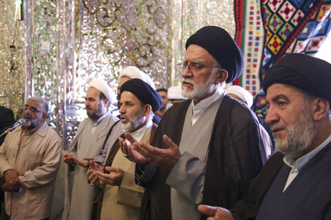 تصاویر| آیین غبارروبی حرم مطهر سیدعلاالدین حسین(ع) با حضور خبرنگاران