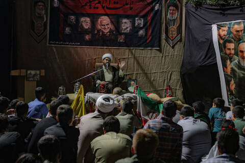 تصاویر/ مراسم شبی با شهدا در دوره میثاق طلبگی حوزه علمیه استان همدان