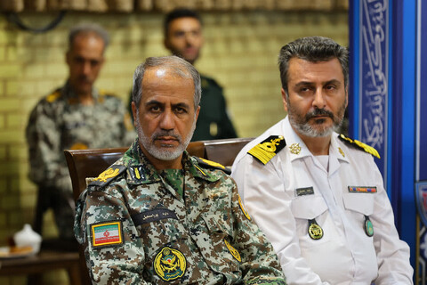 تصاویر |دیدار جمعی از فرماندهان ارتش جمهوری اسلامی ایران مستقر در استان با نماینده ولی فقیه درآذربایجان شرقی