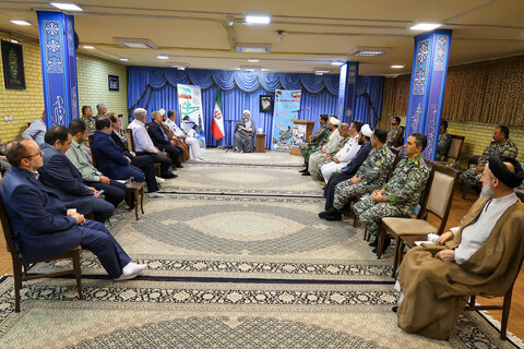 تصاویر |دیدار جمعی از فرماندهان ارتش جمهوری اسلامی ایران مستقر در استان با نماینده ولی فقیه درآذربایجان شرقی