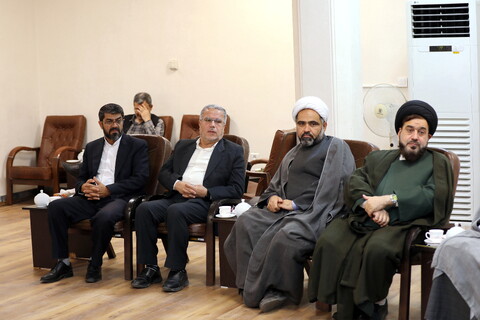 تصاویر/ دیدار رئیس مرکز وکلا، کارشناسان رسمی و مشاوران خانواده قوه قضائیه با آیت الله اعرافی