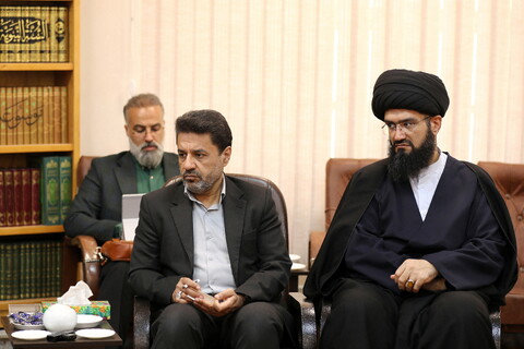 تصاویر/ دیدار رئیس مرکز وکلا، کارشناسان رسمی و مشاوران خانواده قوه قضائیه با آیت الله اعرافی