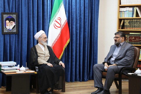 تصاویر/ دیدار رئیس مرکز وکلا، کارشناسان رسمی و مشاوران خانواده قوه قضائیه با آیت الله اعرافی