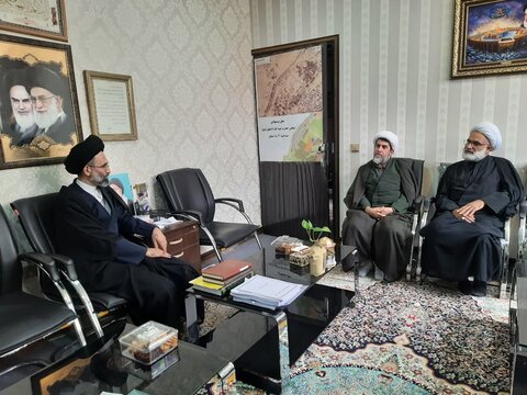 تصاویر/ دیدار مدیران مدارس علمیه کاشان با نماینده ولی فقیه در این منطقه
